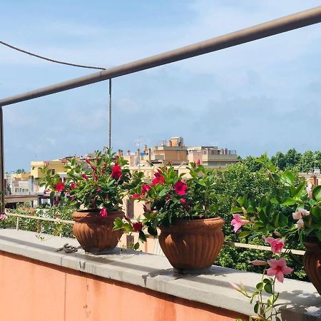 شقة Penthouse Sea View ليدو دي أوستيا المظهر الخارجي الصورة